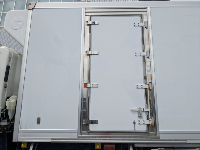 いすゞ ギガ 大型 冷蔵冷凍バン QPG-CYL77B(112312) 38枚目