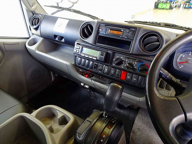 日野 デュトロ 小型 冷蔵冷凍バン TPG-XZC605M(113124) 9枚目