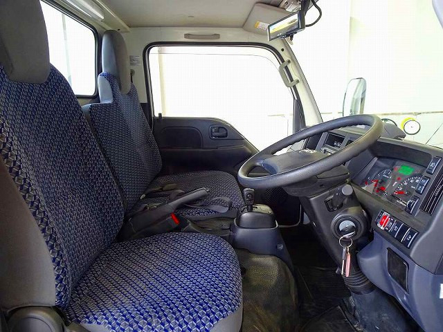 日産自動車 アトラス 小型 平ボディ 2RG-AHS88A(105286) 6枚目