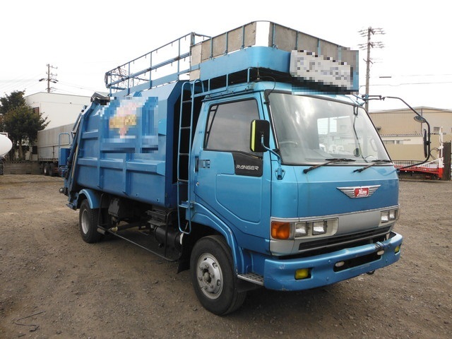 日野 レンジャー 中型 塵芥車（プレス式） U-FC3HGAA(1300) 1枚目
