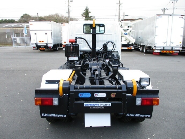 日野 デュトロ 小型 コンテナ専用車 2RG-XZU605M(9573) 5枚目