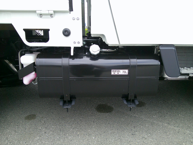 Mitsubishi Fuso canter Small Double cab 2RG-FBA20(105856) 32枚目