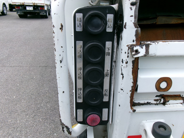 マツダ タイタン 小型 塵芥車（プレス式） SKG-LPR85YN(110294) 23枚目