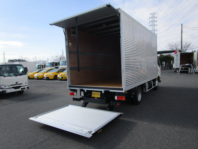 日野 デュトロ 小型 バン 2WG-XZU713N(111501) 12枚目