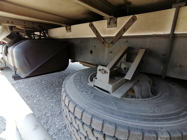 UDトラックス（日産） コンドル 中型 冷蔵冷凍バン PB-MK36B(5670) 47枚目