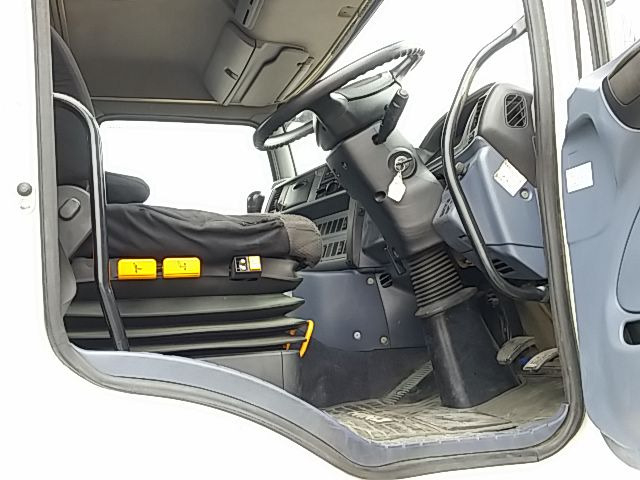 日野 プロフィア 大型 トラクタ ADG-SH1EDXG(9308) 69枚目