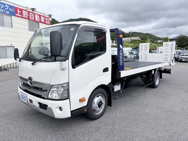 日野 デュトロ 小型 キャリアカー 2KG-XZU722M(106370) 1枚目