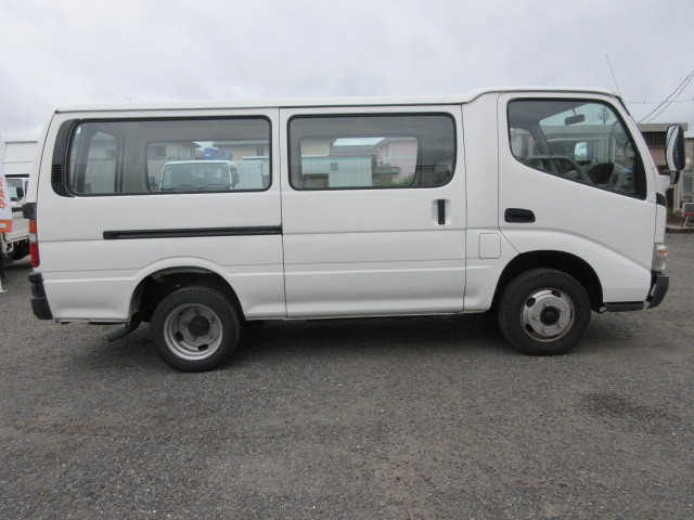 トヨタ ダイナ 小型 バン BDG-XZU508V(109087) 6枚目