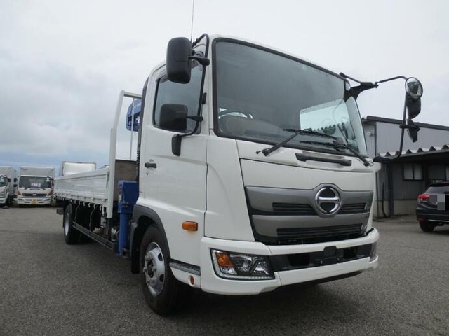 日野 レンジャー 中型 平ボディ（クレーン付） 2KG-FC2ABA(8526) 1枚目