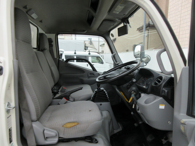 日野 デュトロ 小型 バン TKG-XZU645(6629) 33枚目