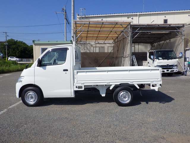 トヨタ ライトエース 小型 平ボディ DBF-S402U(110649) 3枚目