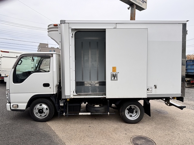 いすゞ エルフ 小型 冷蔵冷凍バン TRG-NHR85AN(107838) 9枚目