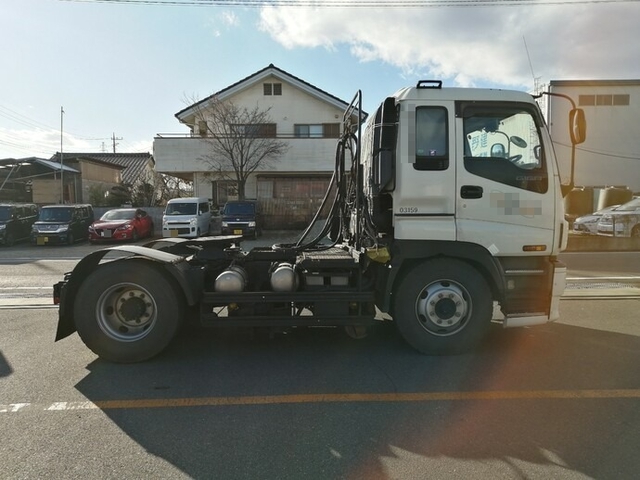 いすゞ ギガ 大型 トラクタ KL-EXD52D3(5434) 9枚目