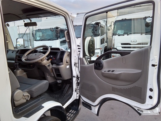 日産自動車 アトラス 小型 Wキャブ SKG-SZ2F24(8931) 42枚目