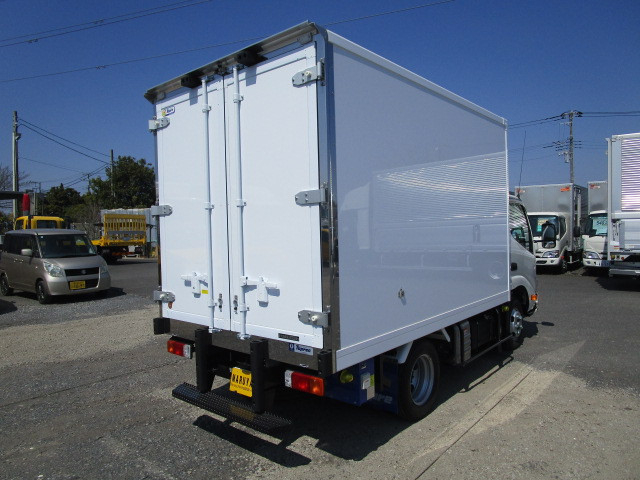 日野 デュトロ 小型 冷蔵冷凍バン 2WG-XZU606N(111485) 4枚目