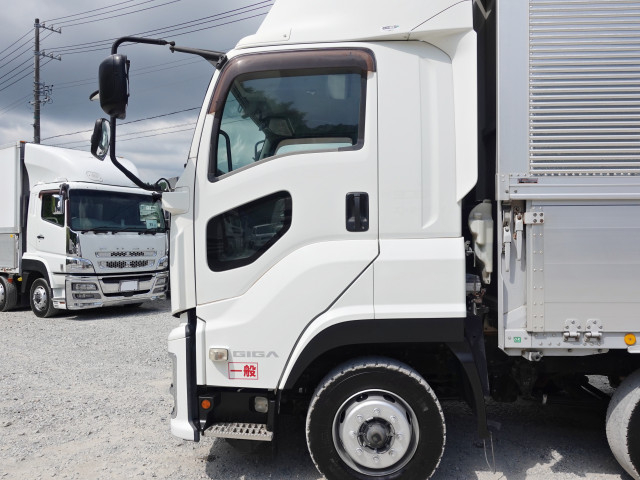 Isuzu giga Large Wing body QKG-CYJ77B(110901) 10枚目