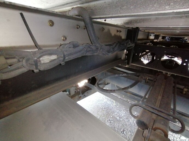 UDトラックス（日産） コンドル 中型 冷蔵冷凍バン PB-MK36B(5670) 40枚目