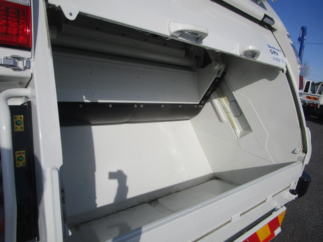 日野 レンジャー 中型 塵芥車（プレス式） 2KG-FD2ABA(107968) 37枚目