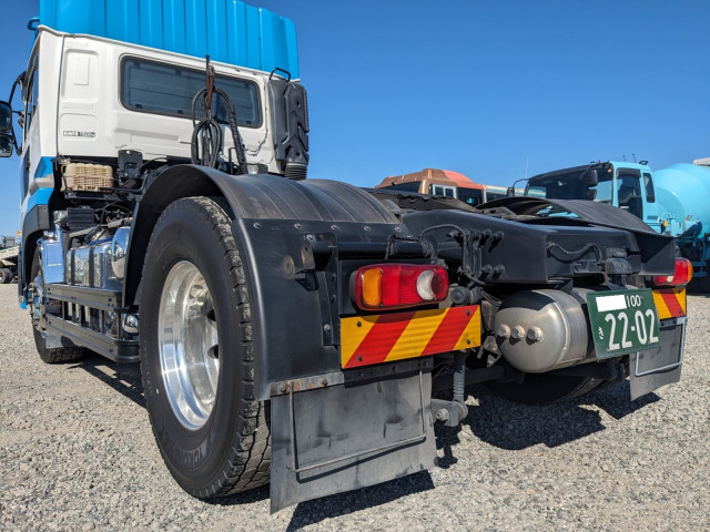 UDトラックス（日産） クオン 大型 トラクタ 2PG-GK5AAD(113473) 7枚目
