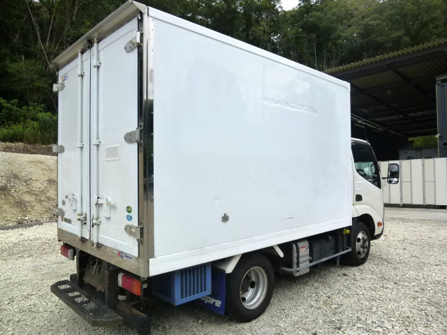 日野 デュトロ 小型 冷蔵冷凍バン 2RG-XZC605M(112300) 4枚目