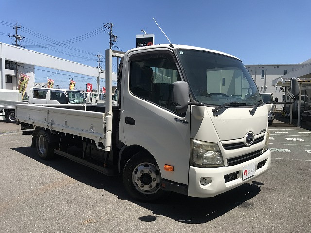 日野 デュトロ 小型 平ボディ SKG-XZU710M(110165) 3枚目