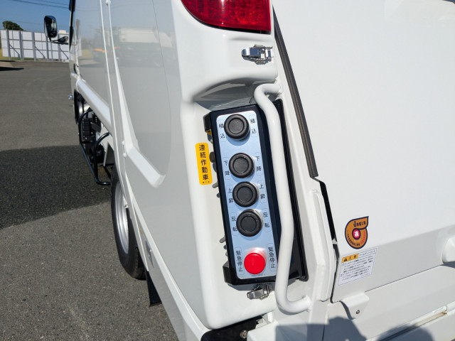三菱ふそう キャンター 小型 塵芥車（プレス式） 2RG-FEAV0(112922) 32枚目