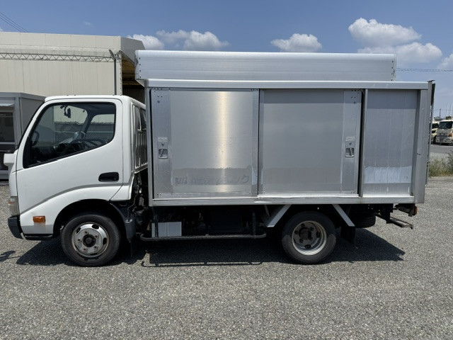 日野 デュトロ 小型 バン TKG-XZC605M(111796) 5枚目