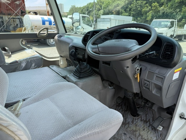 トヨタ コースター 中型 バス PB-XZB50(109619) 13枚目