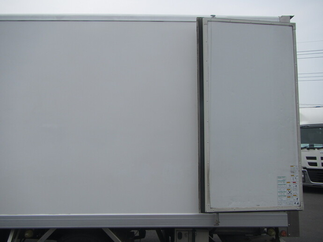 Nissan UD kazet Small Freezer box_body TPG-FEB8Y(38686) 20枚目