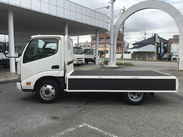 日野 デュトロ 小型 平ボディ 2RG-XZU605M(111805) 11枚目