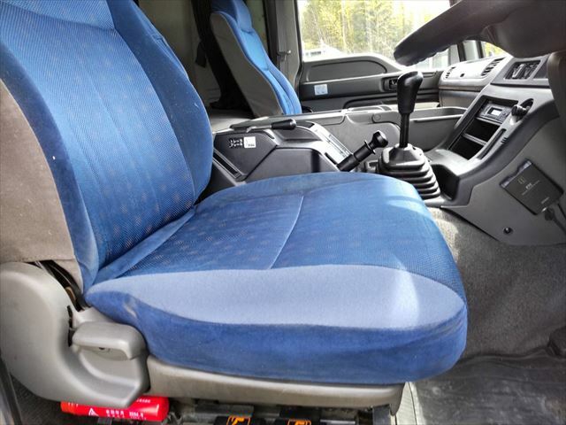 いすゞ ギガ 大型 トラクタ QKG-EXD52AD(9397) 24枚目