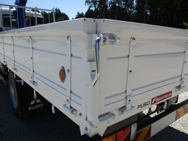 三菱ふそう ファイター 中型 平ボディ（クレーン付） 2KG-FK62F(6750) 24枚目