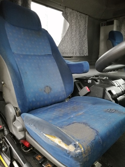 いすゞ ギガ 大型 トラクタ PKG-EXD52E8(3795) 32枚目