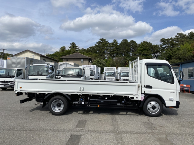 三菱ふそう キャンター 小型 平ボディ 2RG-FEAV0(107396) 5枚目