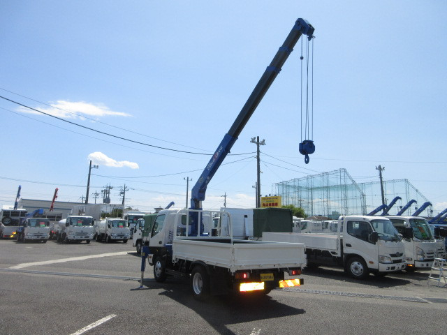 日野 デュトロ 小型 平ボディ（クレーン付） TKG-XZU685M(109798) 9枚目