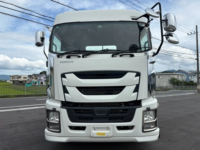 いすゞ ギガ 大型 トラクタ QKG-EXD52BD(112607) 2枚目