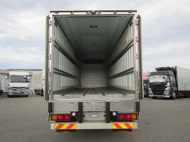 いすゞ ギガ 大型 冷蔵冷凍バン QKG-CYL77A(38741) 7枚目