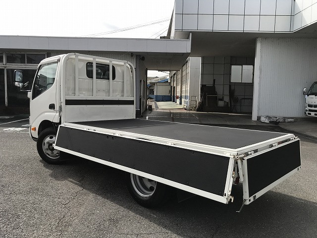 日野 デュトロ 小型 平ボディ 2RG-XZU605M(112642) 11枚目