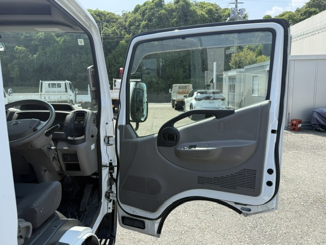 日産自動車 アトラス 小型 平ボディ CBF-SQ2F24(109621) 40枚目