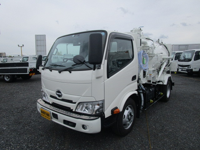 日野 デュトロ 小型 バキュームカー/糞尿車 2PG-XZU640F(106803) 1枚目