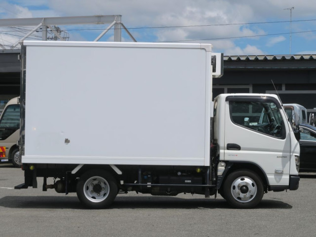 Mitsubishi Fuso canter Small Freezer box_body 2RG-FBAV0(88983) 4枚目