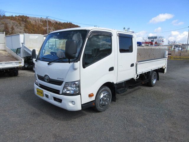 トヨタ ダイナ 小型 Wキャブ TKG-XZU710(59265) 1枚目
