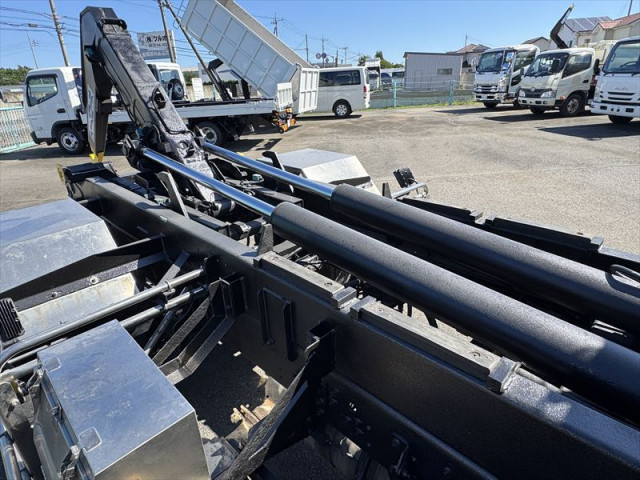 三菱ふそう ファイター 増トン コンテナ専用車 2KG-FK62FZ(112885) 12枚目