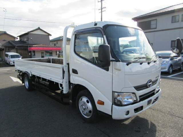 日野 デュトロ 小型 平ボディ TKG-XZC655M(7840) 2枚目
