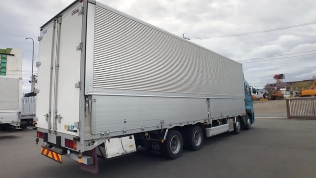 UDトラックス（日産） クオン 大型 ウィング QKG-CG5ZA(37354) 24枚目