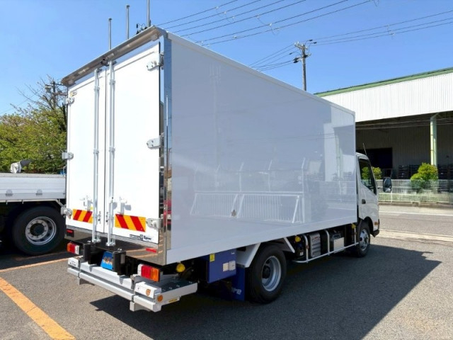 日野 デュトロ 小型 冷蔵冷凍バン 2WG-XZU713N(113242) 3枚目