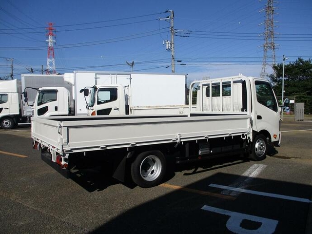 日野 デュトロ 小型 平ボディ 2RG-XZU710M(11569) 3枚目