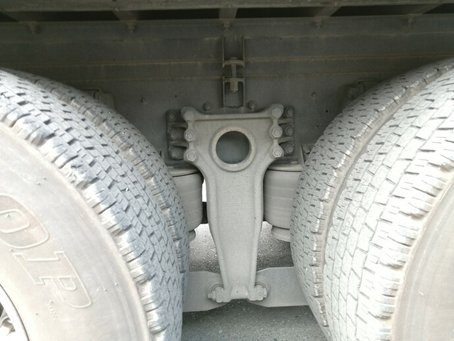 いすゞ ギガ 大型 平ボディ KL-CYL51V4(5608) 33枚目