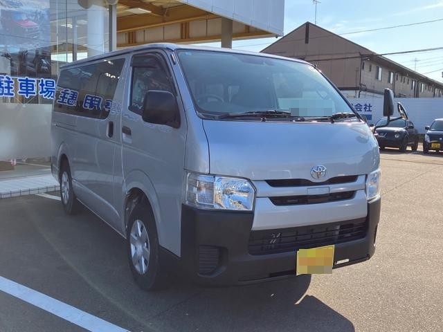 トヨタ ハイエース 小型 バン QDF-GDH206V(86503) 3枚目