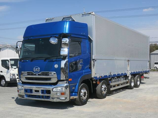 UDトラックス（日産） クオン 大型 ウィング QKG-CG5ZA(41139) 1枚目